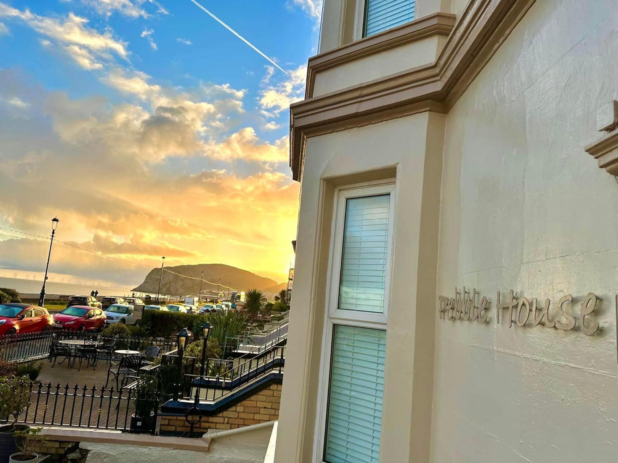 Pebble House Bed & Breakfast Llandudno Luaran gambar